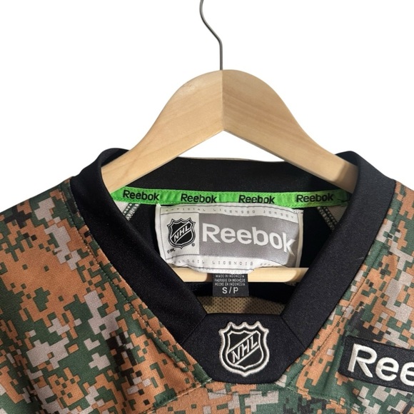 Detroit Red Wings Military Camo Veterans Reebok Hockey Jersey Men's Size Small - Picture 5 of 5